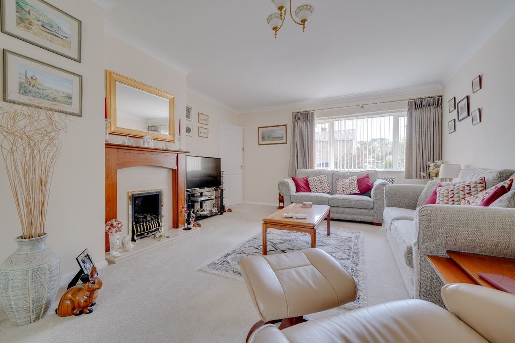 Property photo 3 of 22 4422373