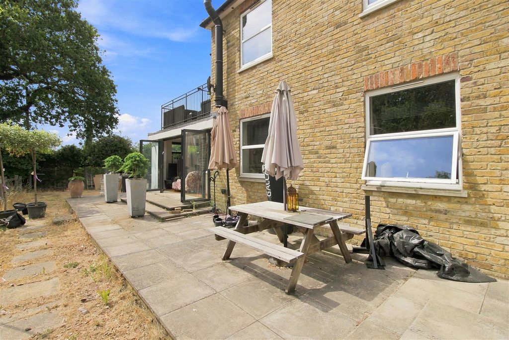 Property photo 2 of 11 Img_2536.Jpg