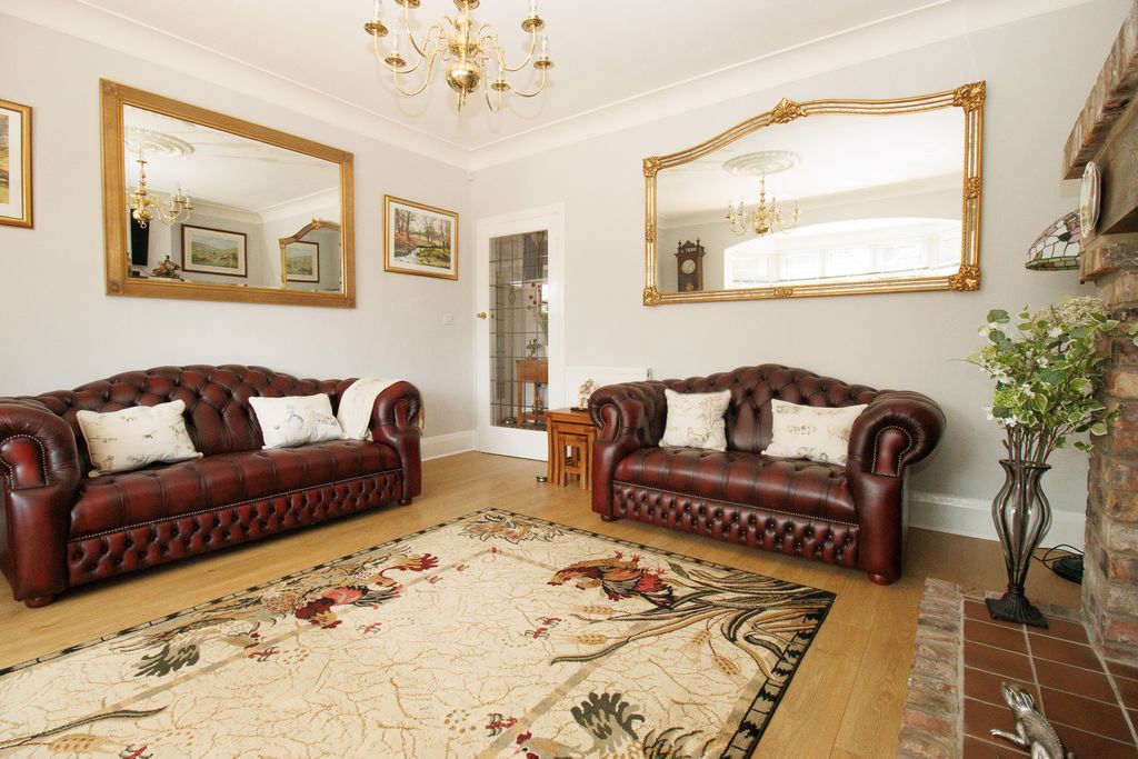 Property photo 3 of 39