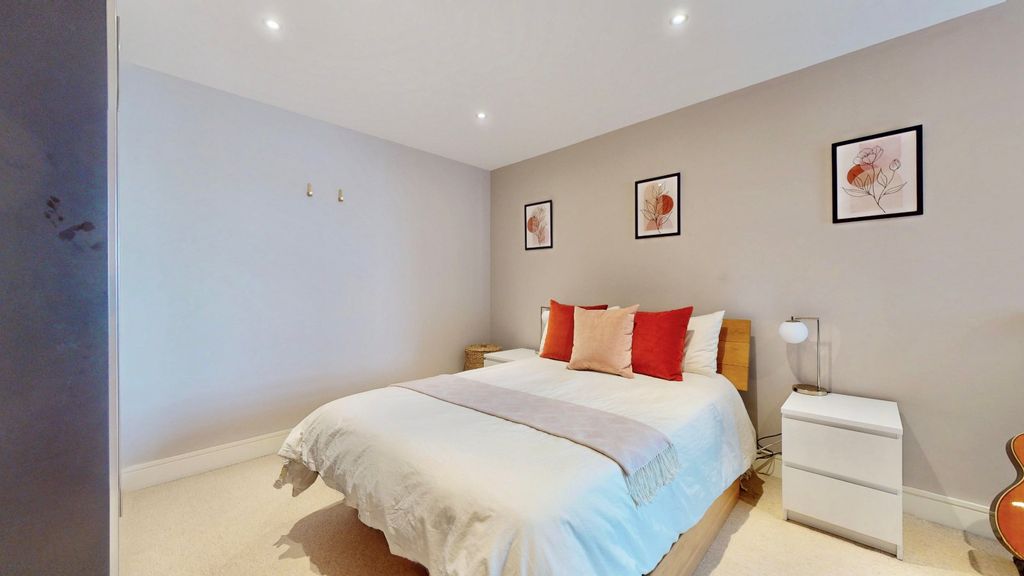 Property photo 2 of 15 Picture No. 05