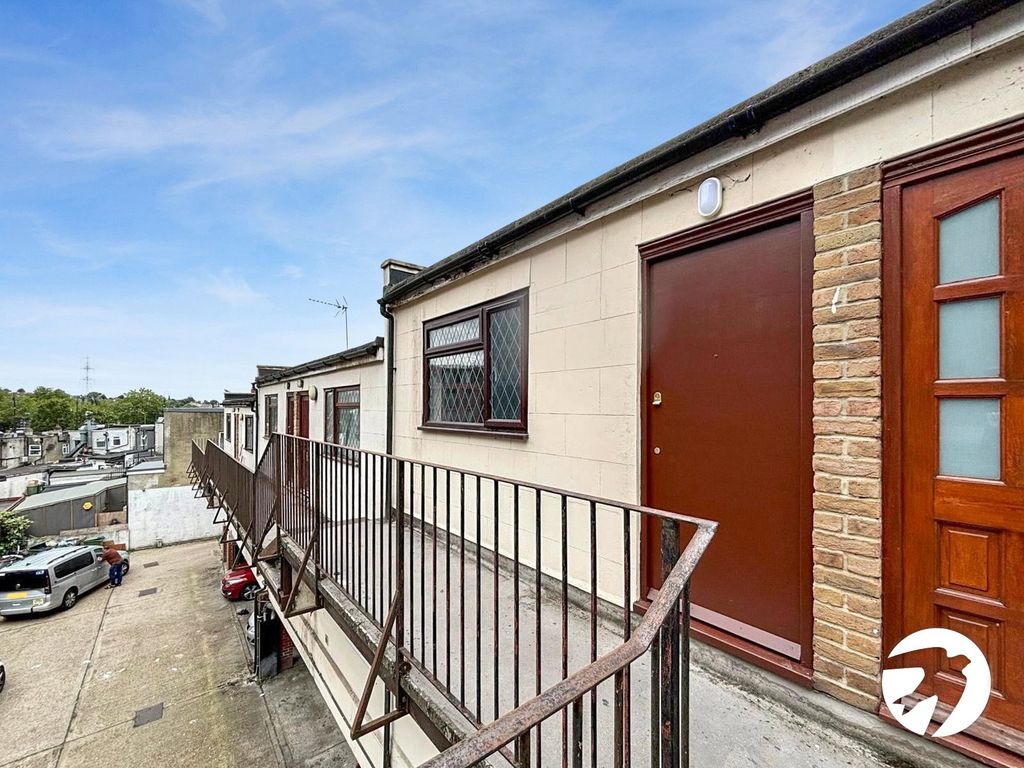 Property photo 2 of 6 Picture No. 04