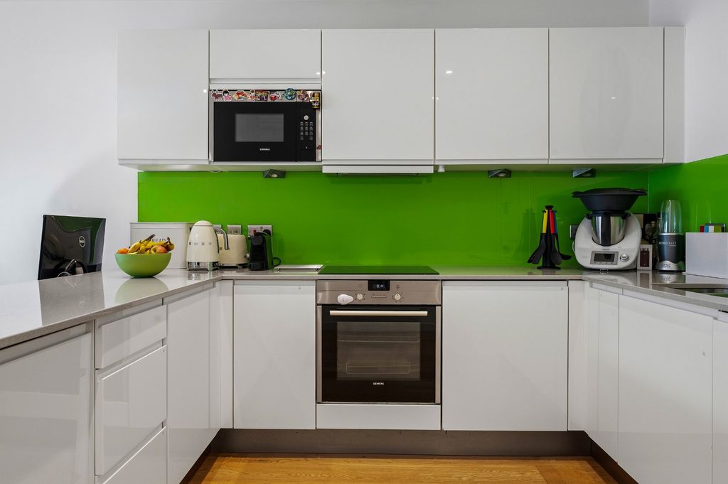 Property photo 3 of 16 Kitchen
