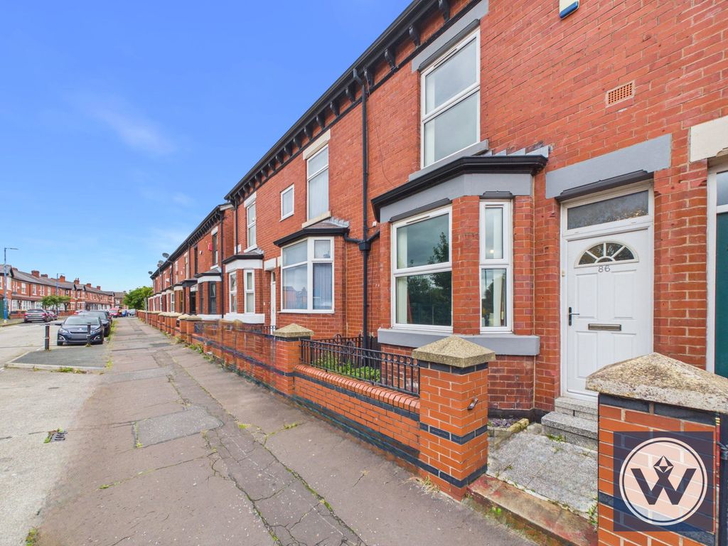 Property photo 1 of 32