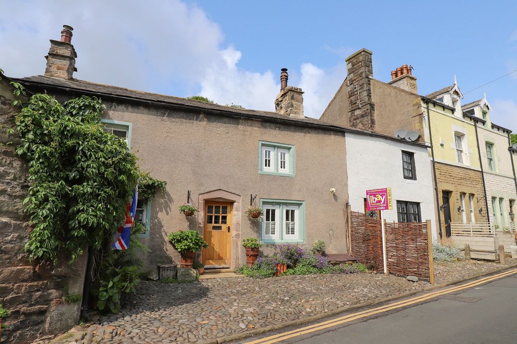 Property photo 1 of 16