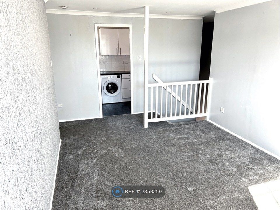 Property photo 3 of 5 Living Area