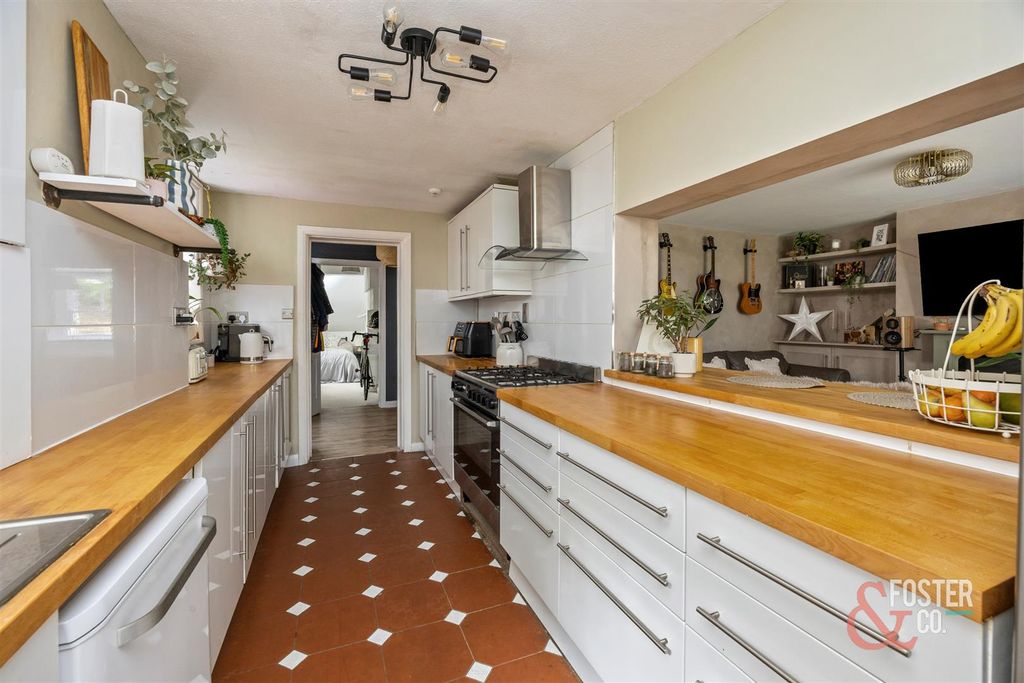 Property photo 3 of 26 Ventnor Villas, 34, Flat 1-010.Jpg