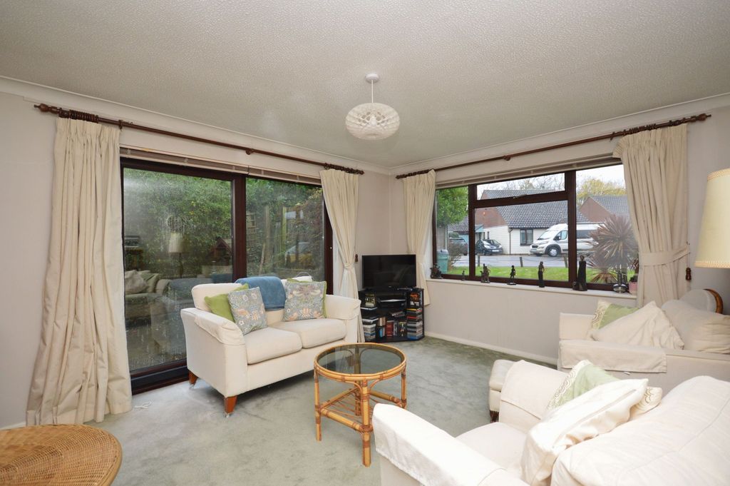 Property photo 2 of 14