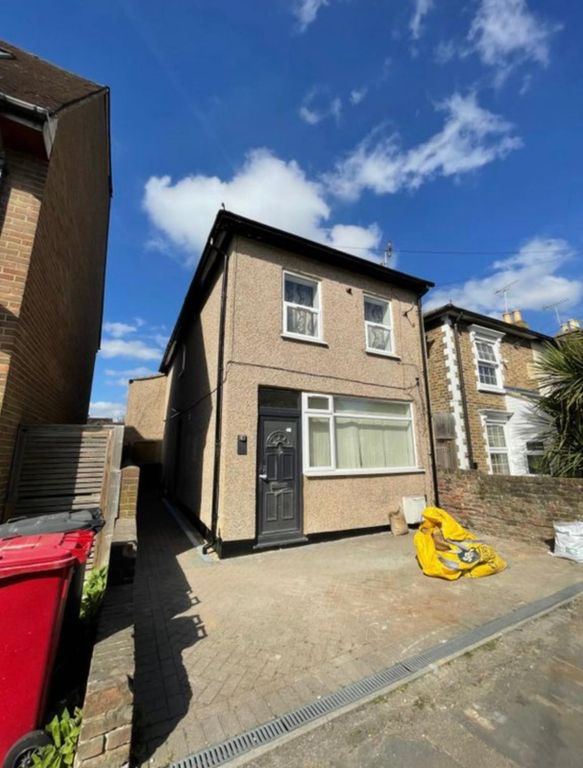 Property photo 1 of 6