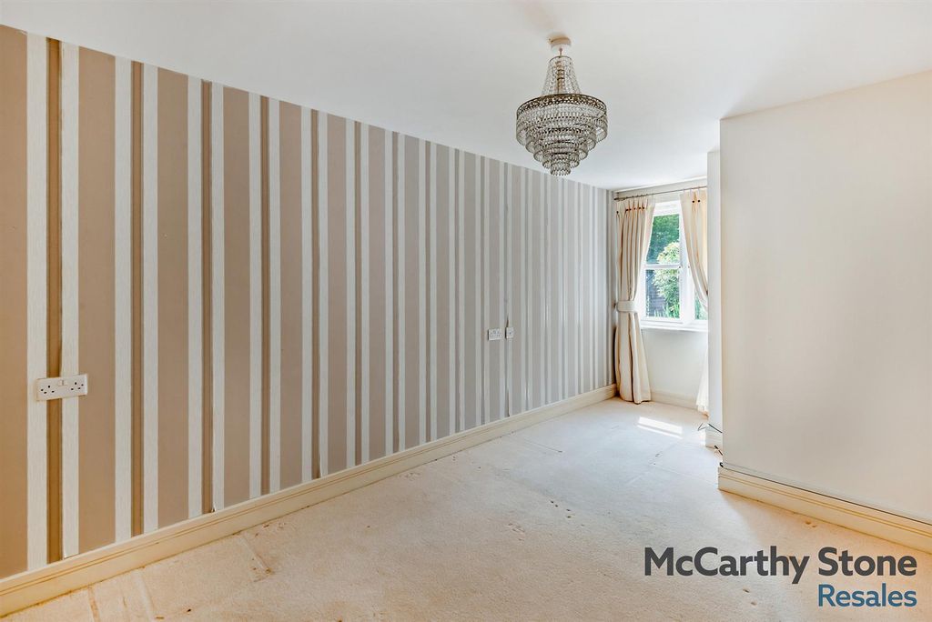 Additional image 9 of 1 bed flat for saleStewart Court, High Street, Epping CM16