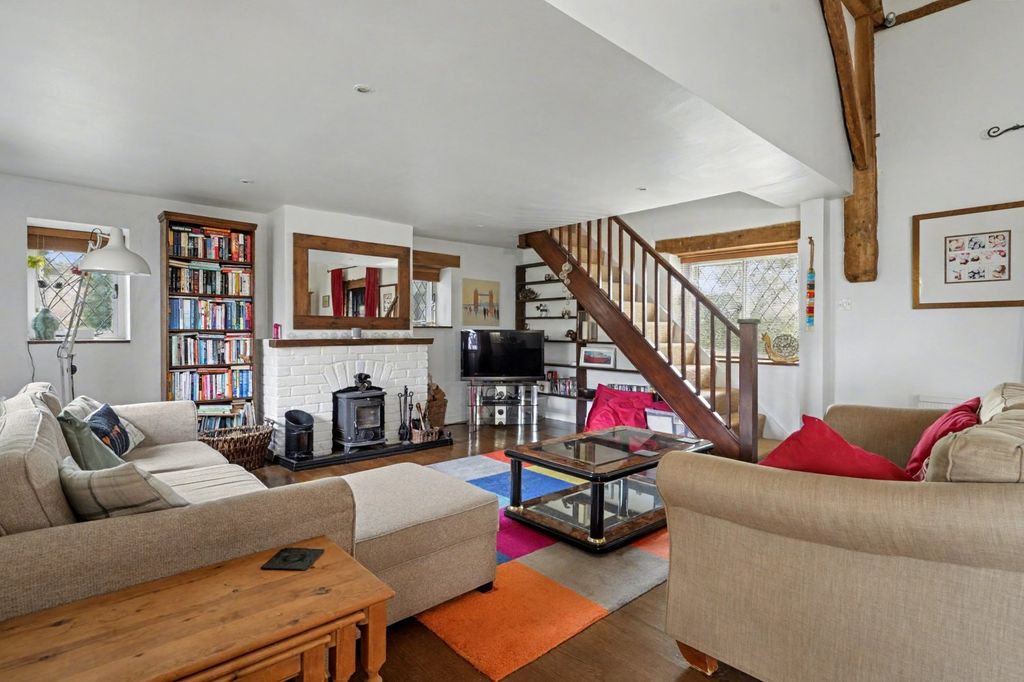 Property photo 2 of 25 Sitting Room