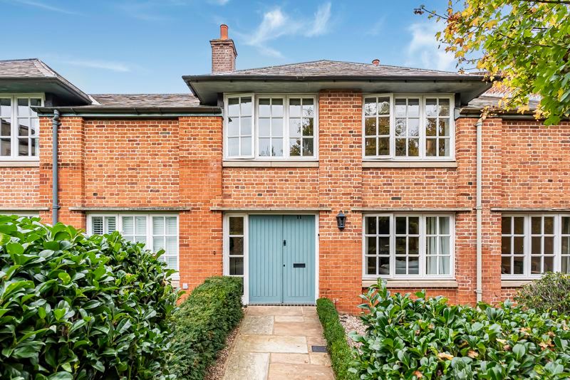 Property photo 1 of 33 Photo 9