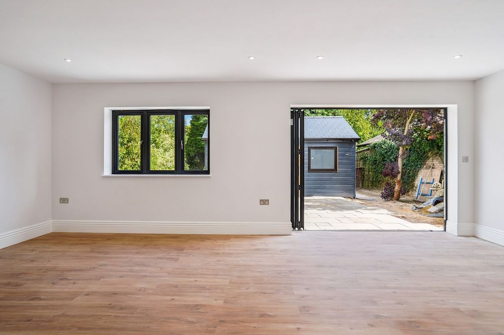 Property photo 3 of 29 Photo 22