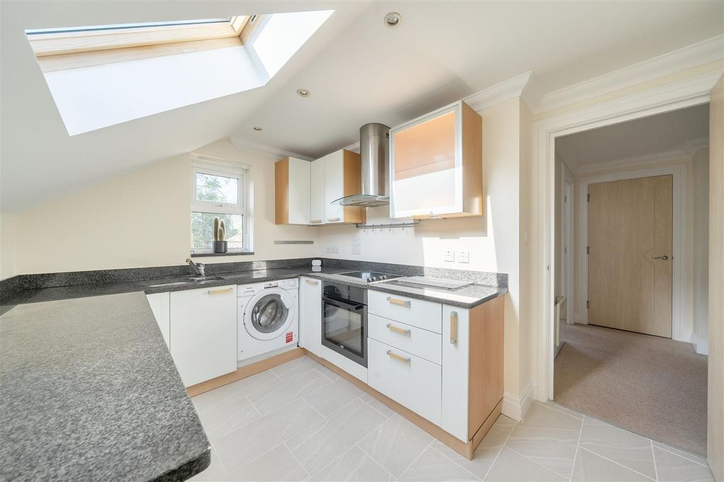 Property photo 3 of 16 Kitchen