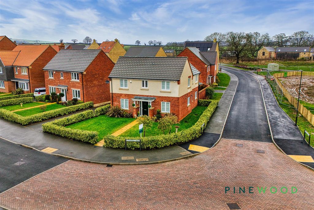 Property photo 1 of 33 Front