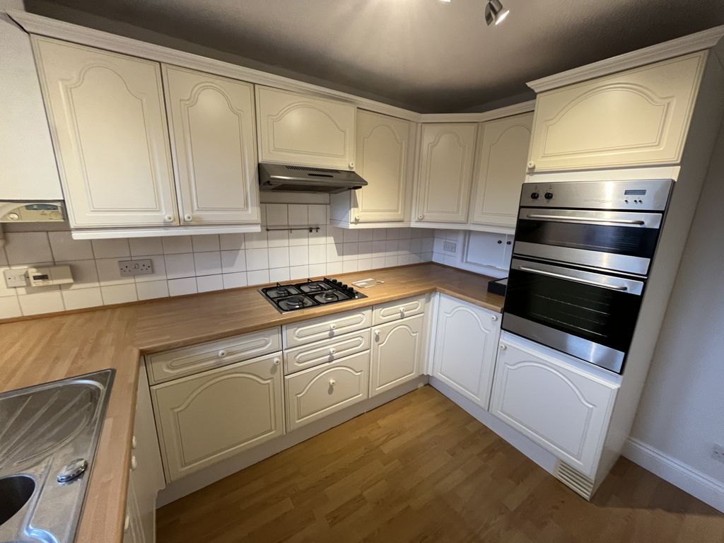 Property photo 1 of 19 89 Pipers Field