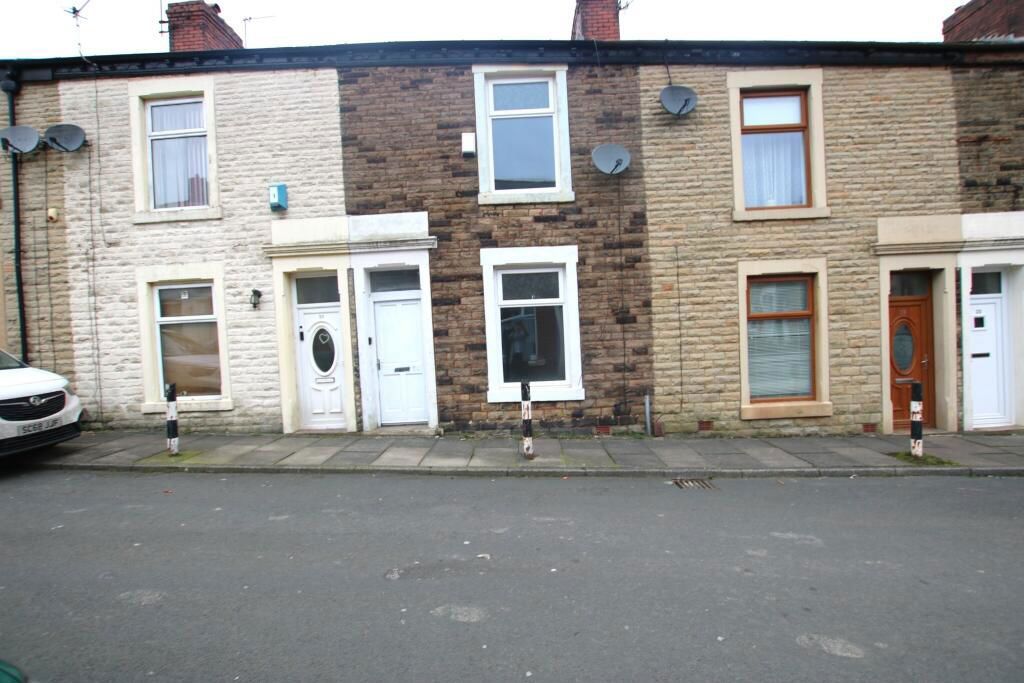 Property photo 1 of 9