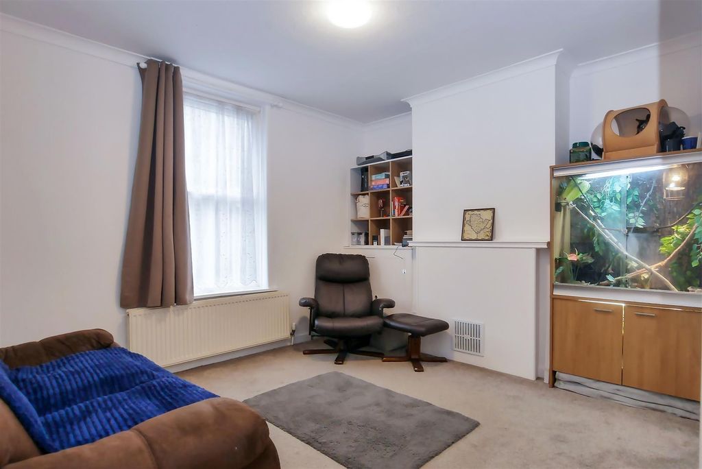 Property photo 2 of 16 P1090226.Jpg