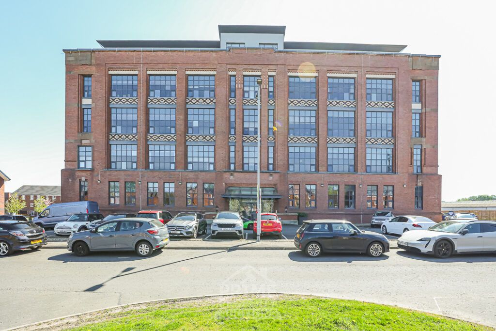 Property photo 1 of 22