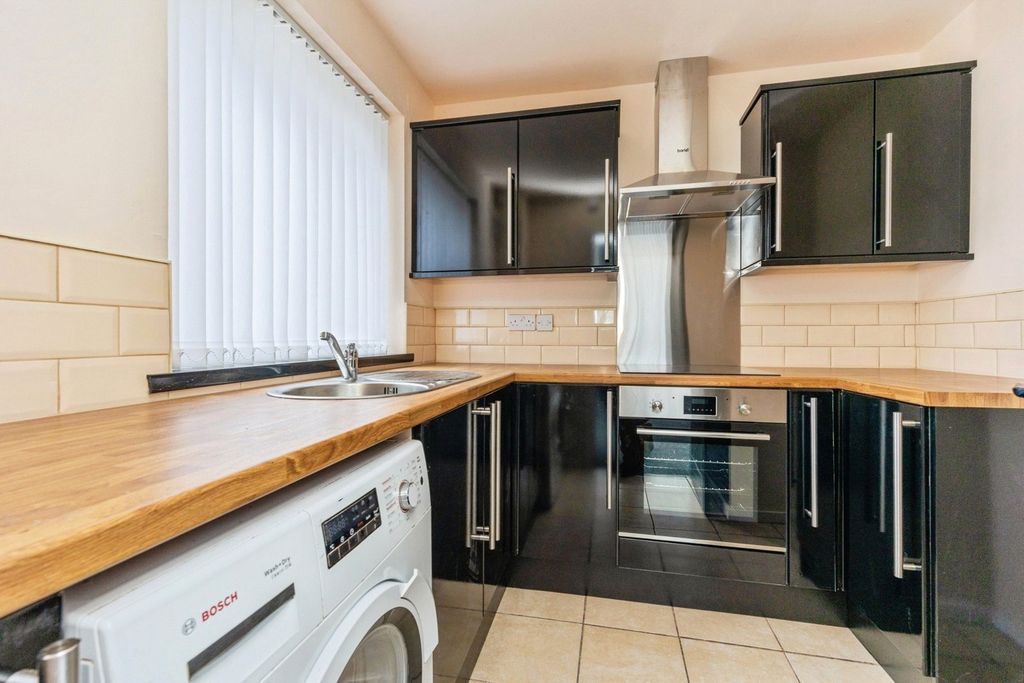 Property photo 2 of 12 Pbox-Img.Jpg