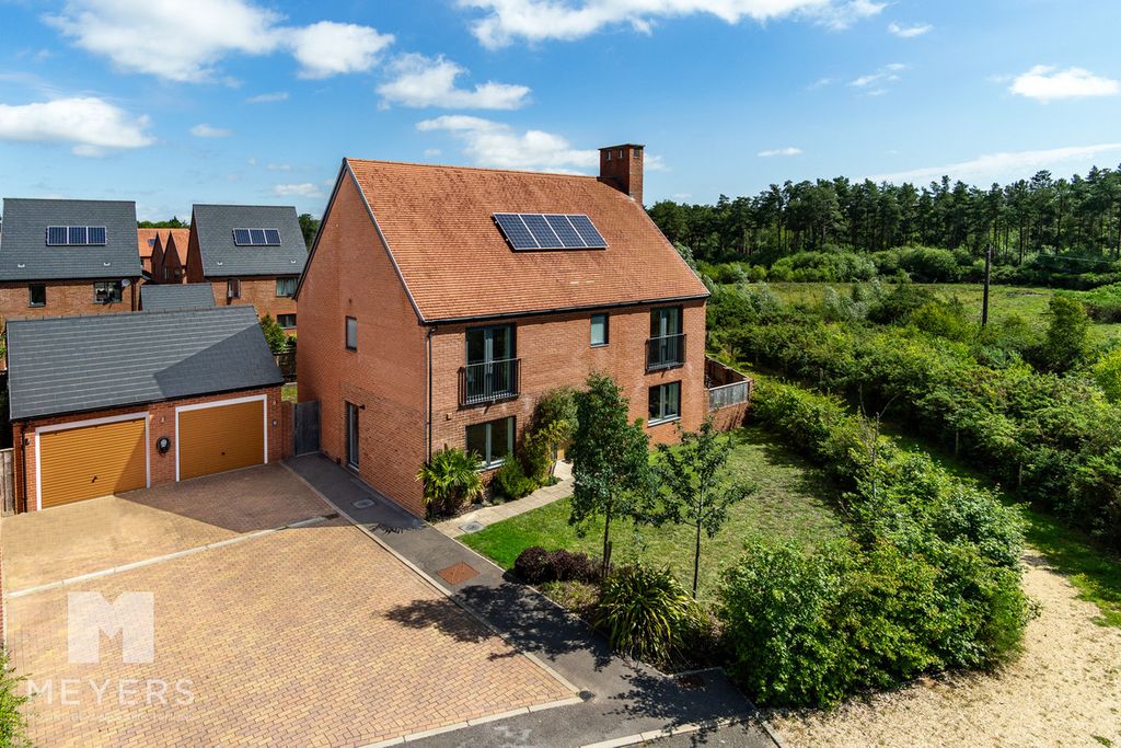 Property photo 1 of 33