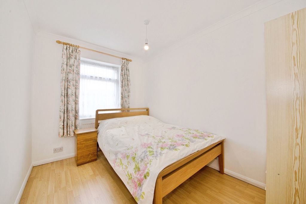 Property photo 3 of 19 Pbox-Img.Jpg