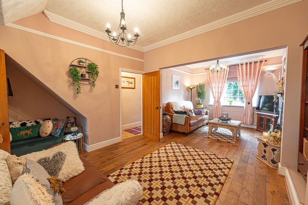 Property photo 3 of 26