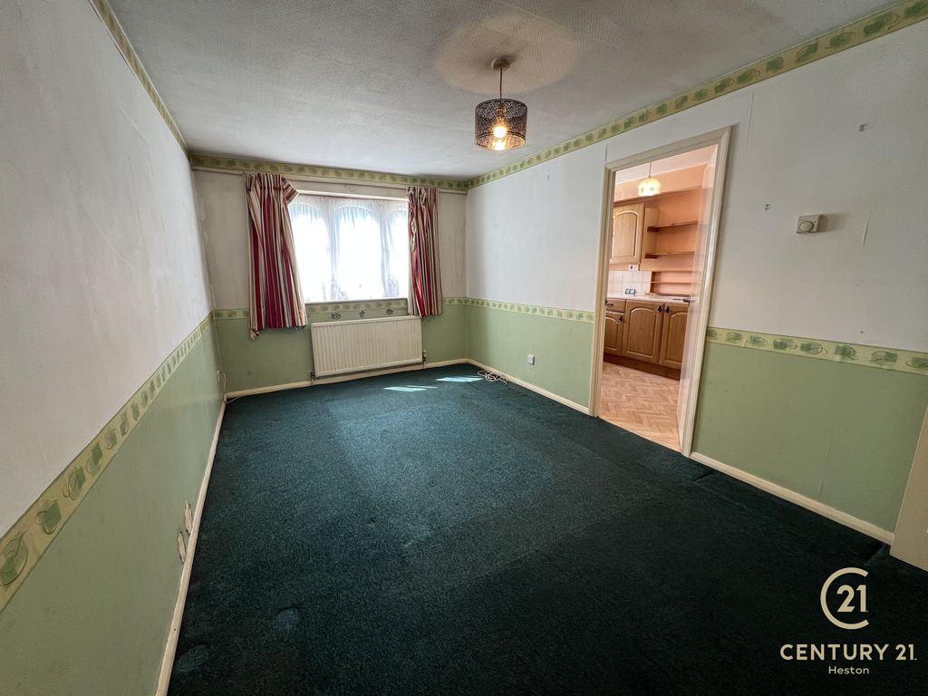 Property photo 3 of 8