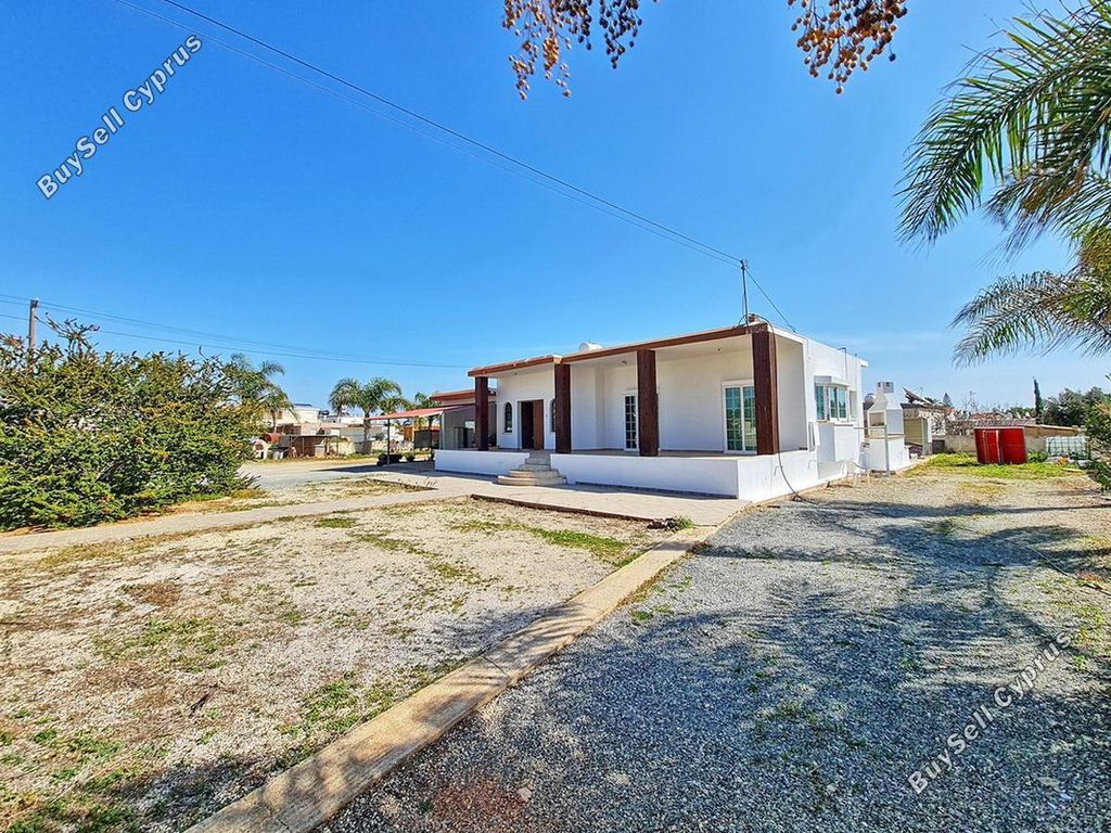 Property photo 1 of 32