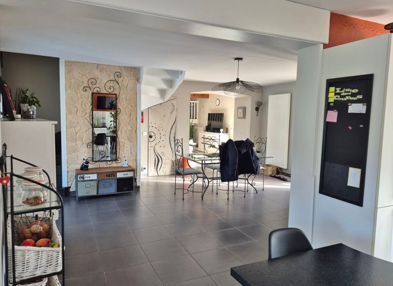 Property photo 2 of 19 Photo 2