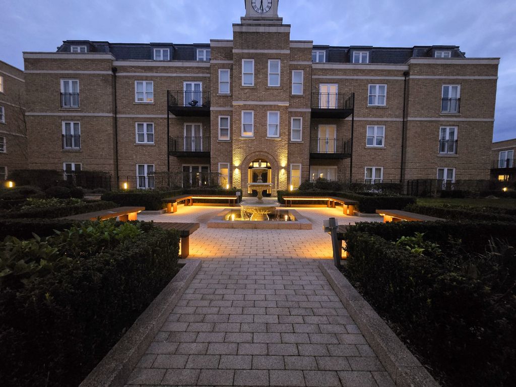 Property photo 1 of 16 Nelsons Are Proud To Present This Beautiful Three Double Bedroom Three Bathroom Apartment That Is Set Across 1450Sqft. The Apartment Is Situated Within A Highly Sought After Gated Development On Chambers Park Hill, Wimbledon.