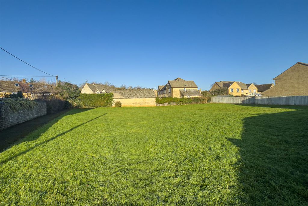 Property photo 2 of 19 Development Site Adjacent To 24 Park Close, Fairfo