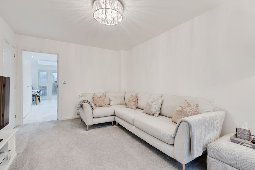 Property photo 2 of 20 Pbox-Img.Jpg