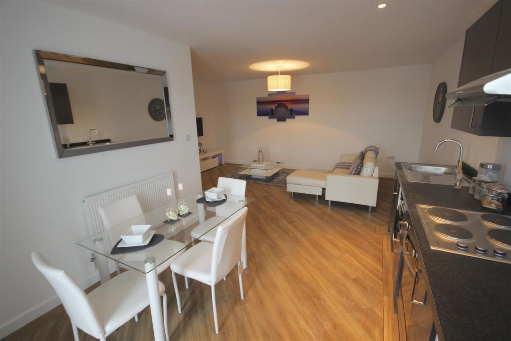 Property photo 2 of 7 Ekyaysgovucx4Qgg3Mxs6W.Jpg