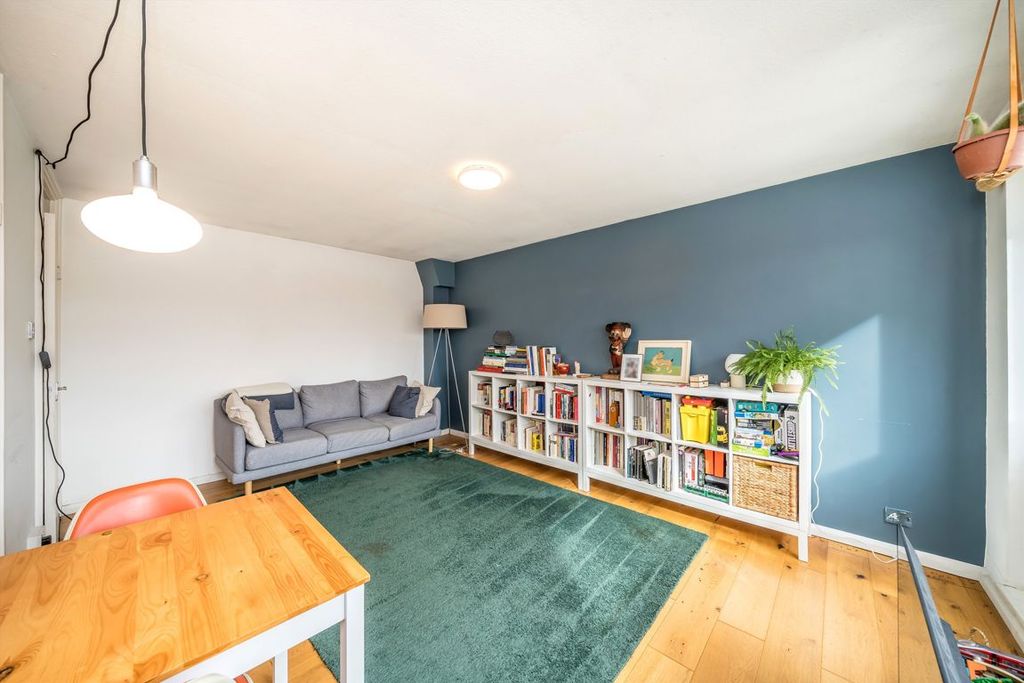 Property photo 2 of 6