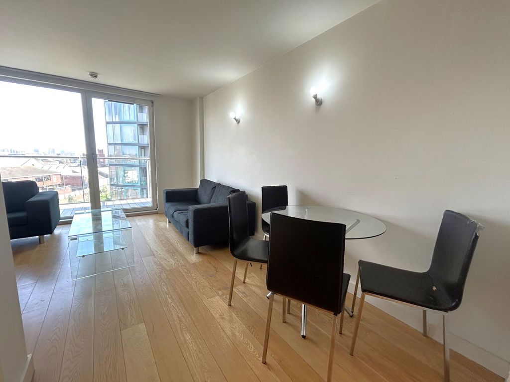 Property photo 2 of 10