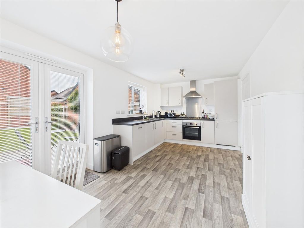 Property photo 2 of 17 Kitchen Diner