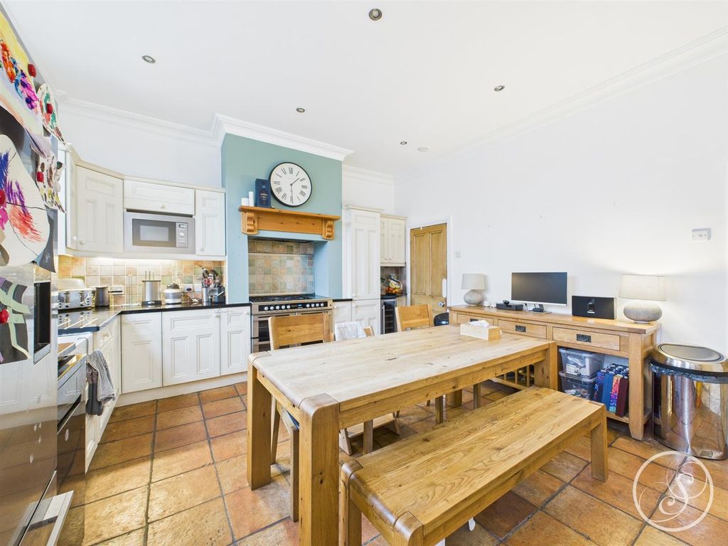 Property photo 3 of 16 Kitchen/Diner