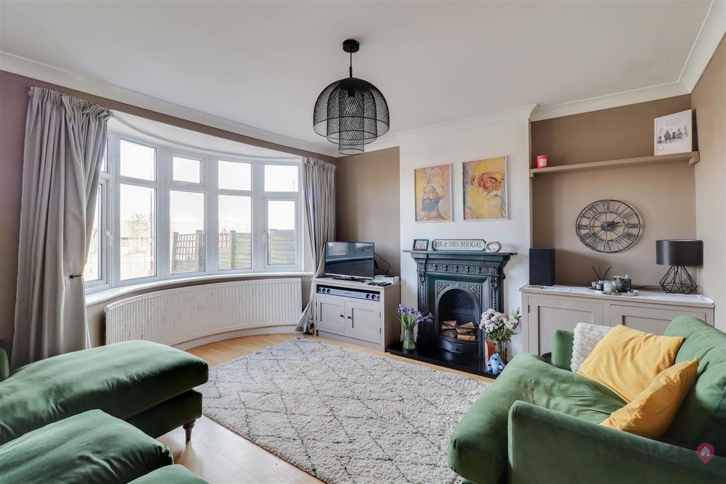 Property photo 2 of 27 Img_8231-Img_8233.Jpg