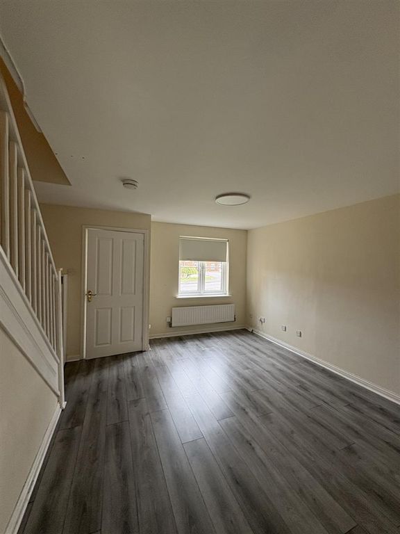 Property photo 2 of 11 Thumbnail_Img_4449.Jpg