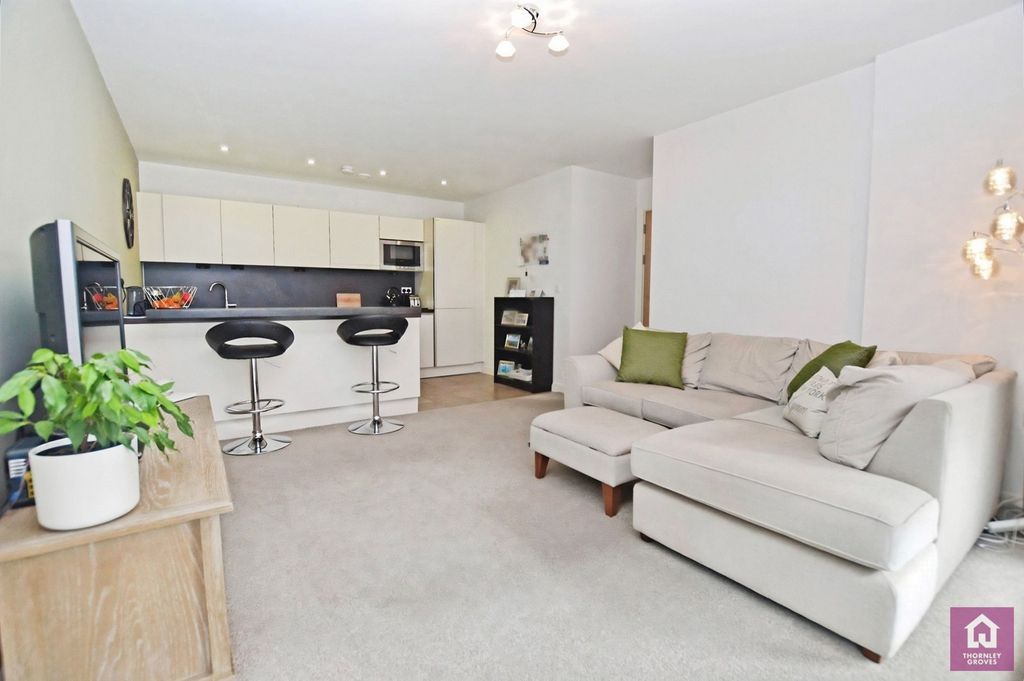 Property photo 2 of 14 Pbox-Img.Jpg