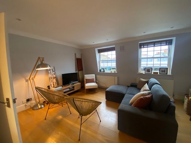 Property photo 1 of 7 Reception