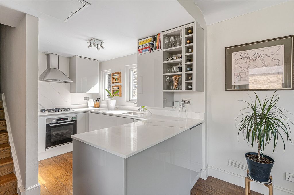 Property photo 3 of 14 Kitchen