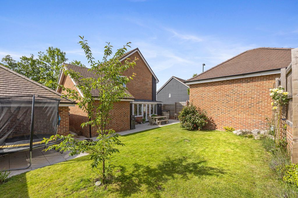 Property photo 3 of 23