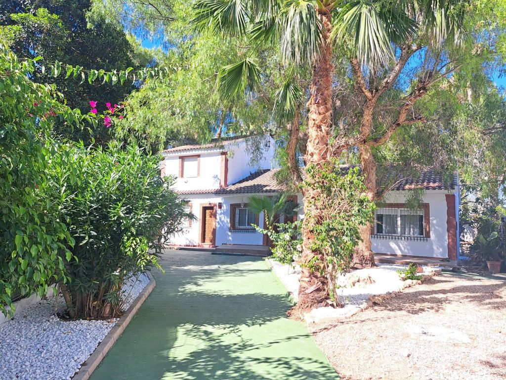 Property photo 1 of 40