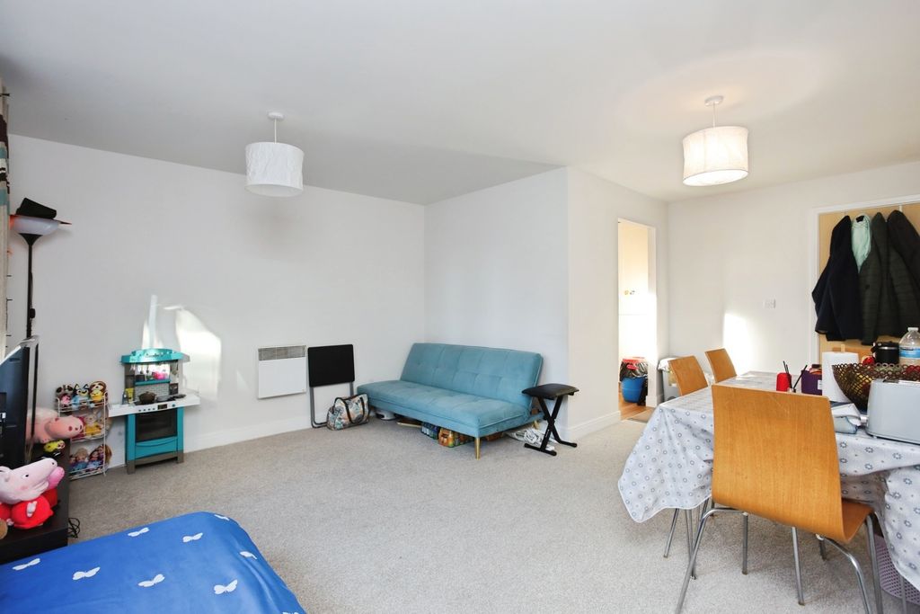 Property photo 2 of 12 Pbox-Img.Jpg