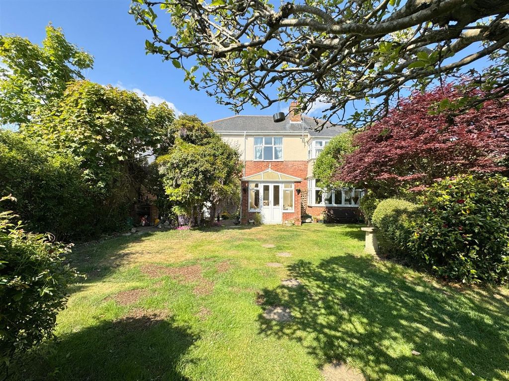 Property photo 1 of 27 3
