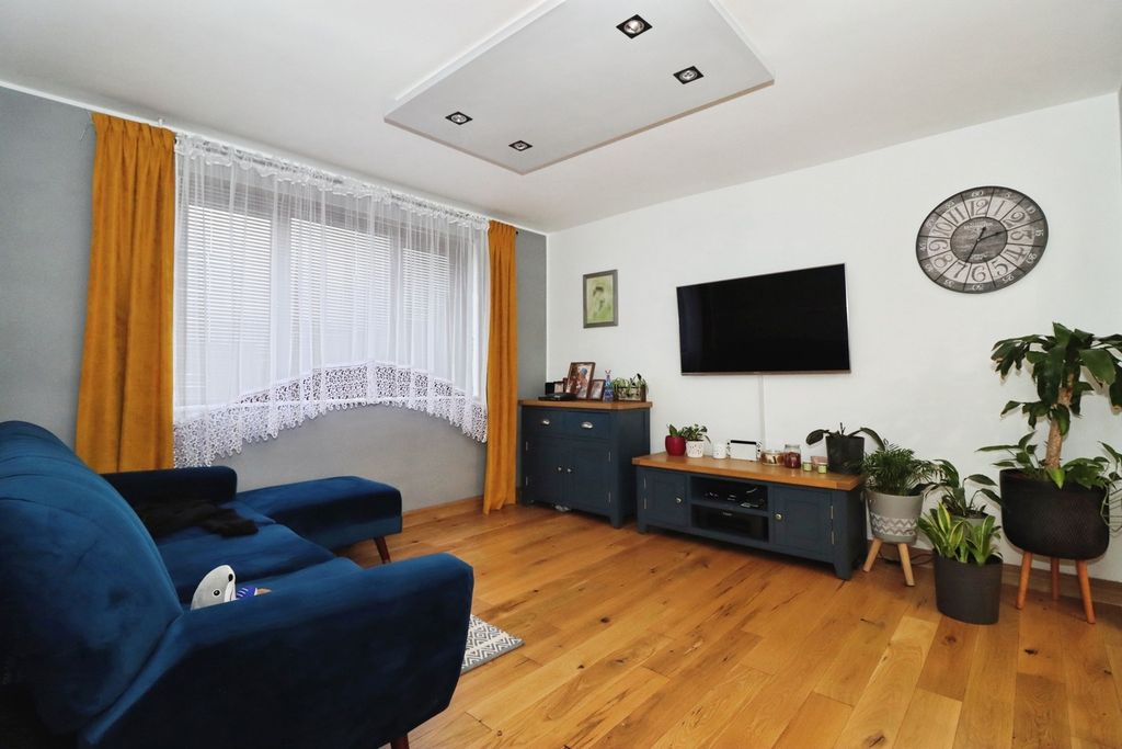 Property photo 2 of 15 Pbox-Img.Jpg