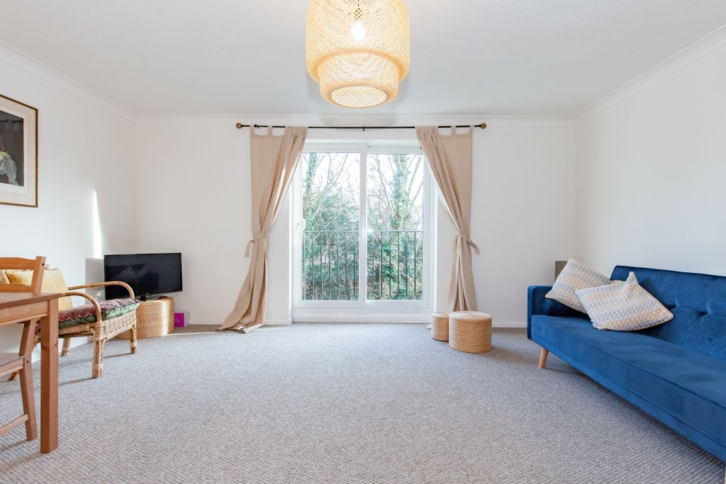 Property photo 3 of 8 124288