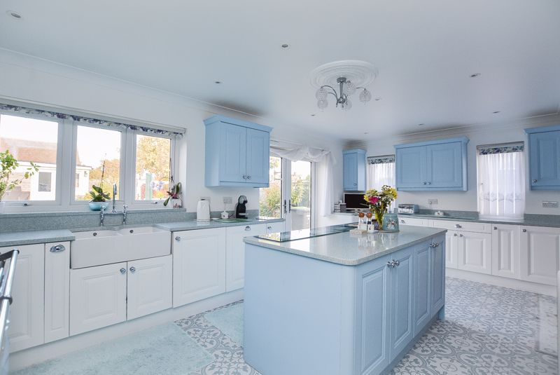 Property photo 2 of 38 Photo 6