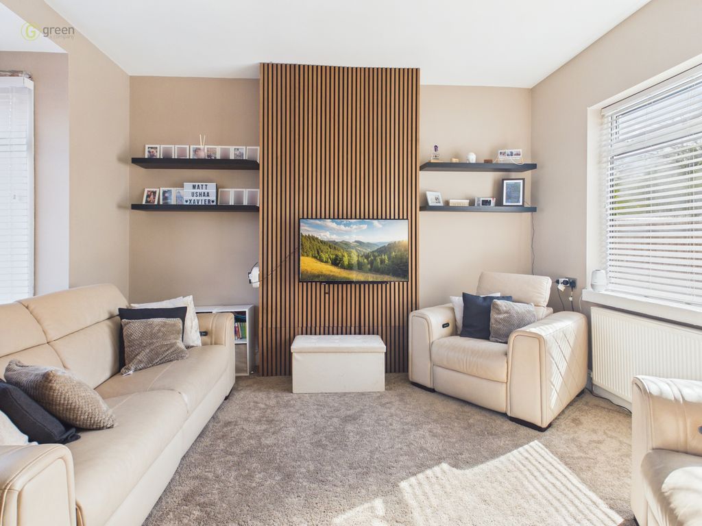 Property photo 2 of 28 Cam05459G0Pr0165Still017